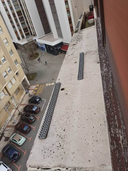 Éviter que les pigeons se posent sur les balcons